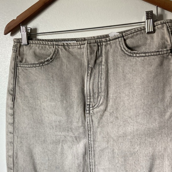 Zara Women’s Gray Denim Skirt Small NWT 15.5” - Picture 4 of 8